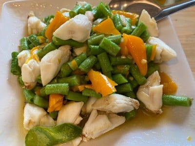 เนื้อปูผัดพริกเหลือง