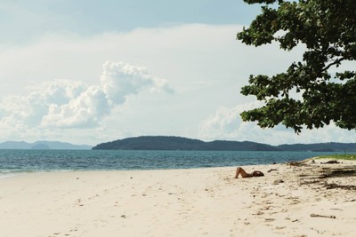 วัดใจหาความท้าทายใหม่ด้วยการปีนผา ณ ไร่เลย์ 