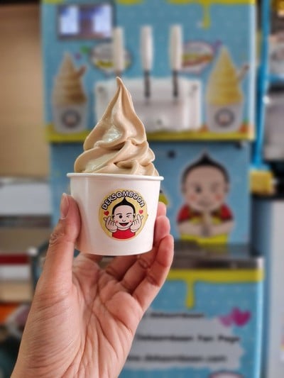 ไอศครีมซีอิ๊วดำ Black Soy Sauce