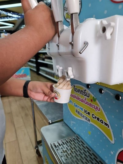 ไอศครีมซีอิ๊วดำ Black Soy Sauce