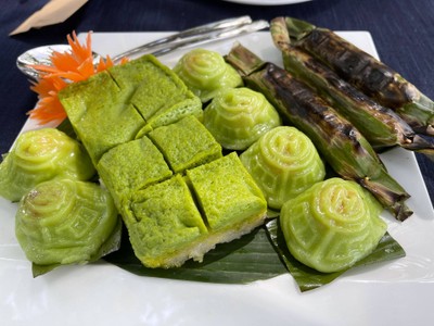 อร่อยทุกอย่าง ข้าวเหนียวไส้กุ้ง ขนมเต่าไส้ถั่ว ข้าวเหนียวสังขยา 