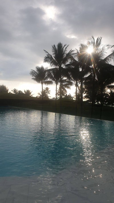 สระว่ายน้ำ/ชายหาด