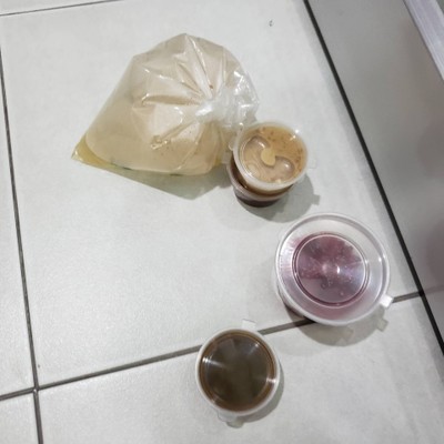 น้ำจิ้มและผักดอง