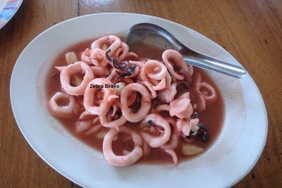 หมึกผัดกระเทียมสด