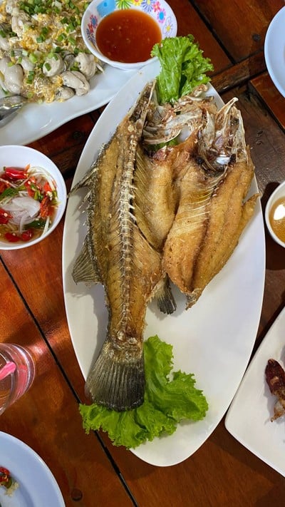 ปลากระพงทอดน้ำปลา