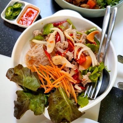 ยำวุ้นเส้น