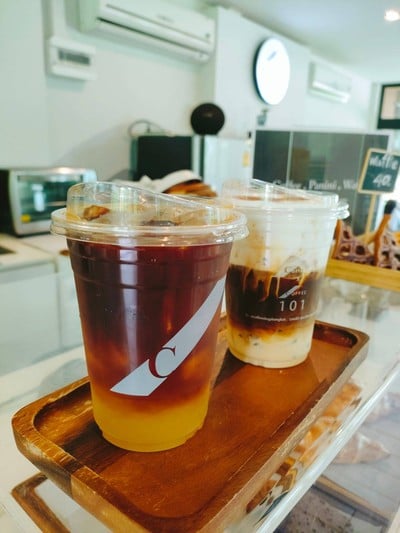 อาหาร หรือ เครื่องดื่ม