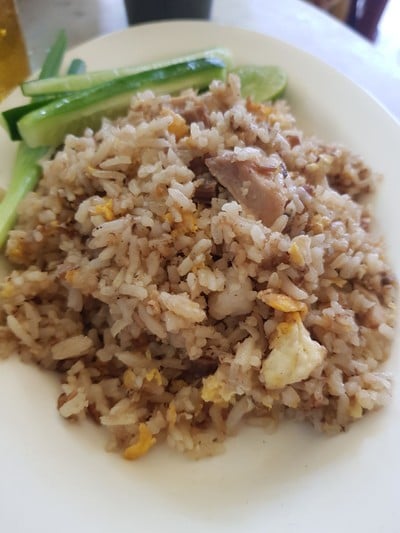 ข้าวผัดหมูแดง
