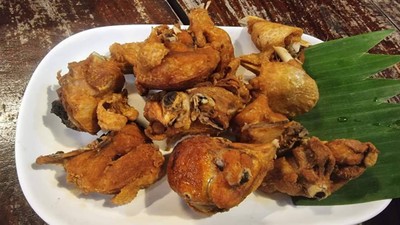 ไก่บ้านทอดเกลือ