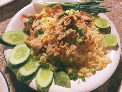 ข้าวผัดหมู