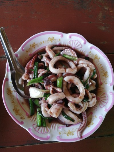 ปลาหมึกผัดกะปิ