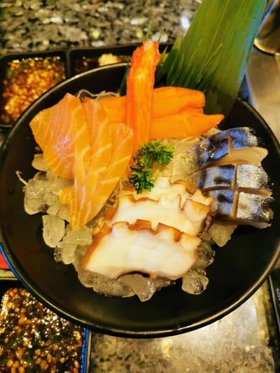 อาหาร หรือ เครื่องดื่ม