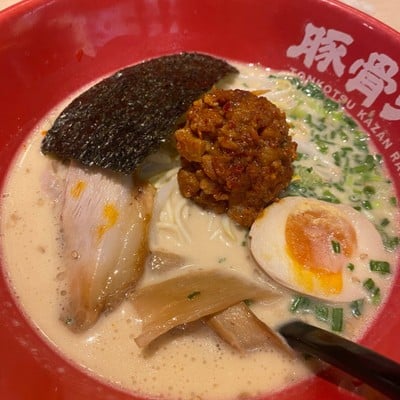 Tonkotsu Kazan Ramen สยามเซ็นเตอร์