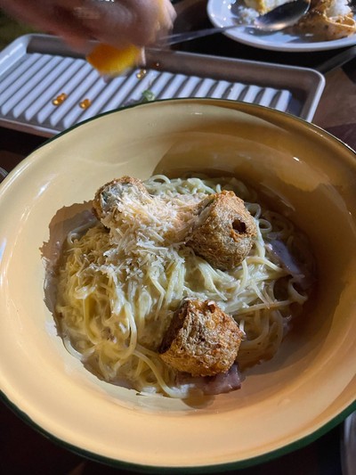 สปาเกตตี้คาร์โบนาร่าฮ้อยจ๊อ