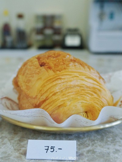 Croissant (Chocolate)