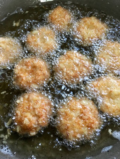 วิธีทำ “ทอดมันกุ้ง”🦐🦐 วิธีทำ “ทอดมันกุ้ง”🦐🦐