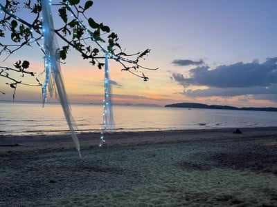 สระว่ายน้ำ/ชายหาด