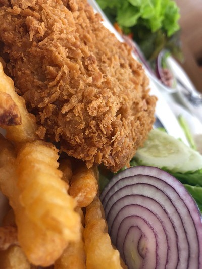 สเต็กไก่สอดใส้แฮมซีส