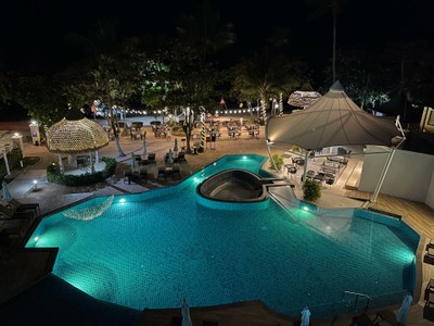 สระว่ายน้ำ/ชายหาด