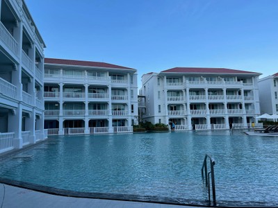 สระว่ายน้ำ/ชายหาด