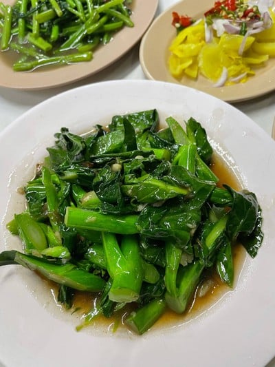 ผัดคะน้า
