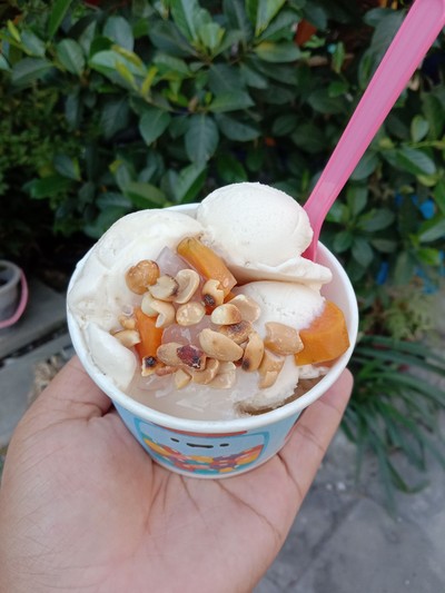 อาหาร หรือ เครื่องดื่ม