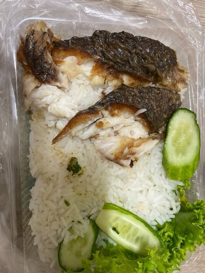 ราคา60บาท ได้เนื้อปลาน้อยเกืนไปมากเลยค่ะ  เทียบกับร้านอื่นในพื้นที่ใกล้กัน ราคาเ