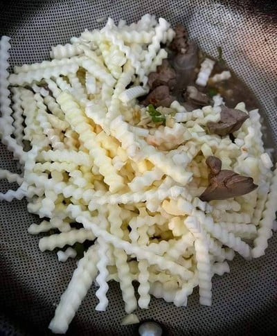 วิธีทำ ยอดมะพร้าวผัดพริกตับไก่ วิธีทำ ยอดมะพร้าวผัดพริกตับไก่