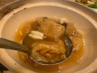 กระเพาะปลาน้ำแดงเนื้อปู