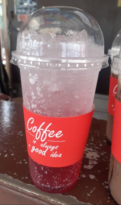 สตอเบอรี่โซดา
