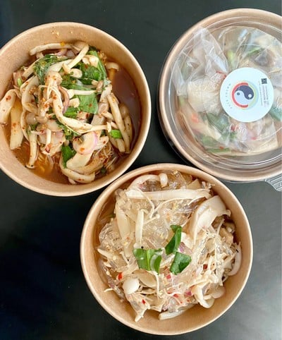 ยำเส้นแก้วผักฉ่ำ, ลาบเห็ดผักฉ่ำ 