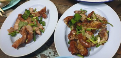 คอหมู ไส้ย่าง