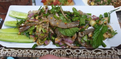 ยำกุ้งดิบ