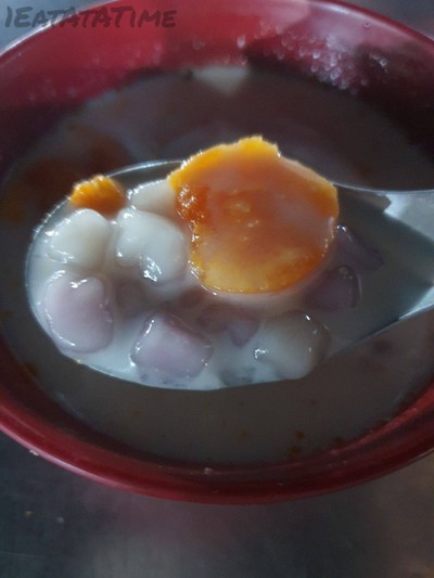 บัวลอยไข่เค็ม