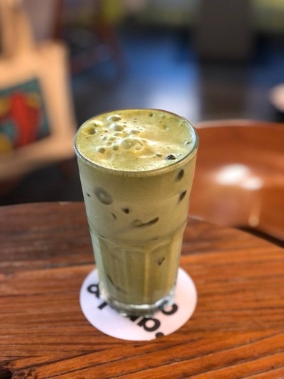 MATCHA LATTE (ICED)