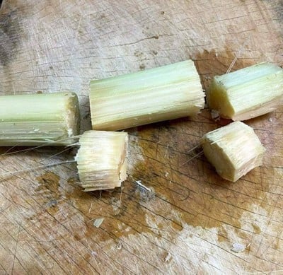 วิธีทำ ไก่อบชานอ้อย น้ำจิ้มน้ำตาลเคี่ยวงาขาว