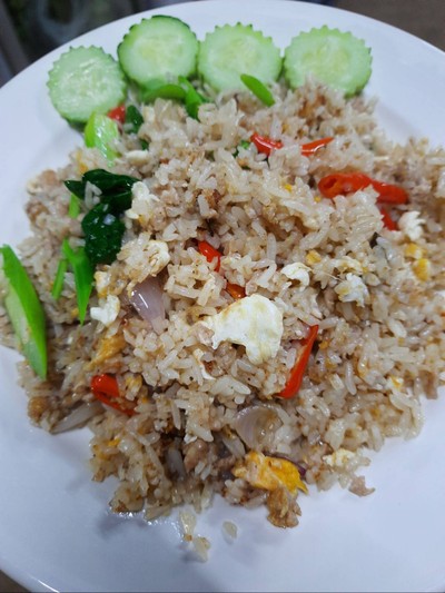 ข้าวผัดปลาเค็ม