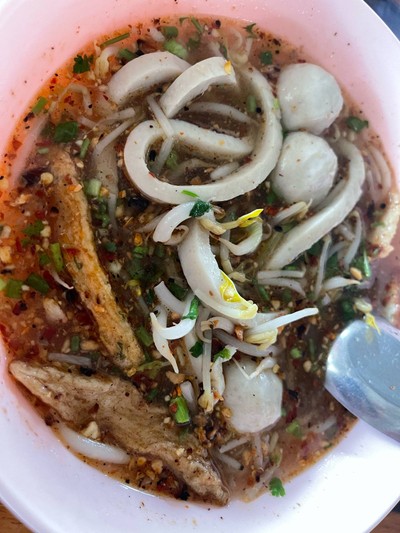 เส้นปลาต้มยำ