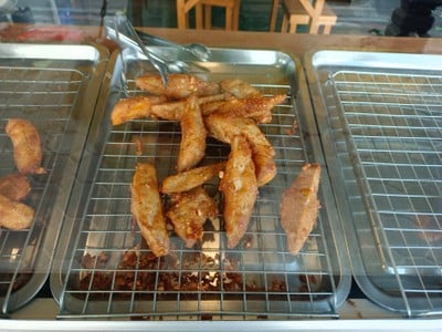 อาหาร หรือ เครื่องดื่ม