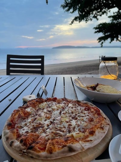 เมนูของร้าน Coast Beach Club & Bistro Krabi Centara Grand