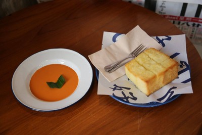 ขนมปังปิ้งสังขยาชาไทย