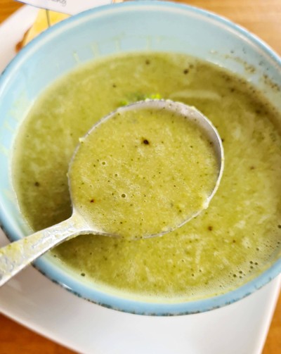 ซุปบรอคโคลี่ใบบัวบก