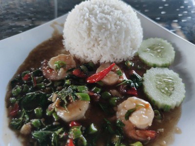 กระเพรากุ้ง