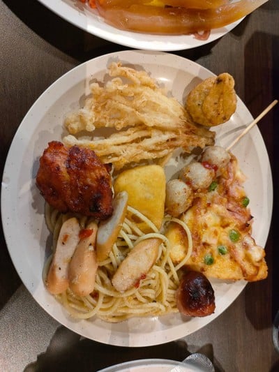 พิซซ่าหน้าต่างๆ