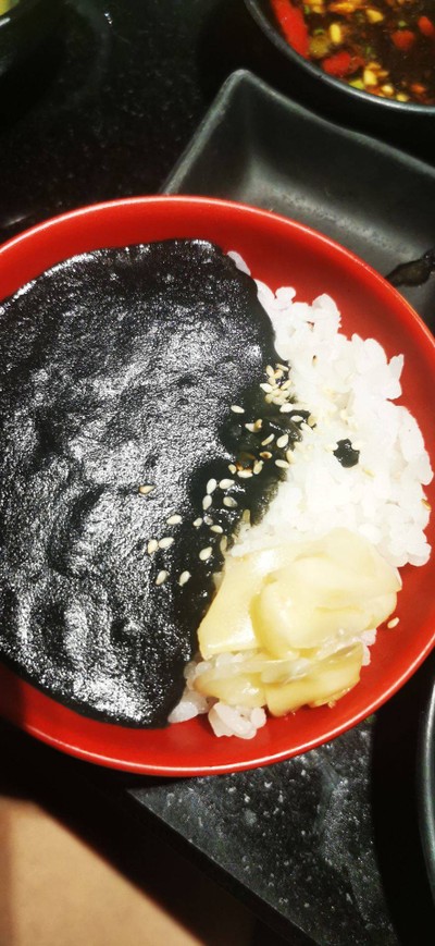 อาหาร หรือ เครื่องดื่ม