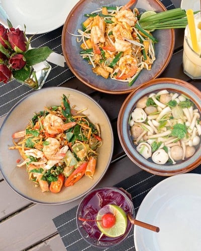 ผัดไทกุ้งสด