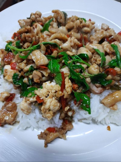 ข้าวกะเพราไก่