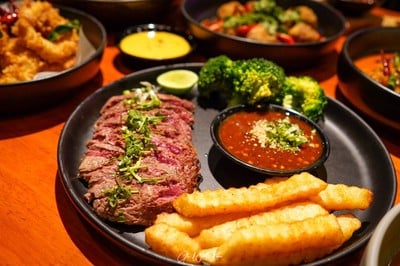 อาหาร หรือ เครื่องดื่ม