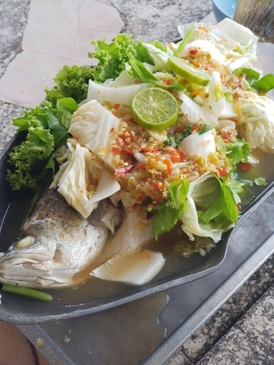 อาหาร หรือ เครื่องดื่ม