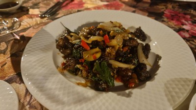 เนื้อโทมาฮอว์คผัดกระเพรา